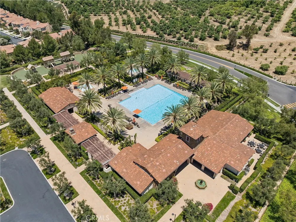 127 Lanzon Irvine, CA 92602