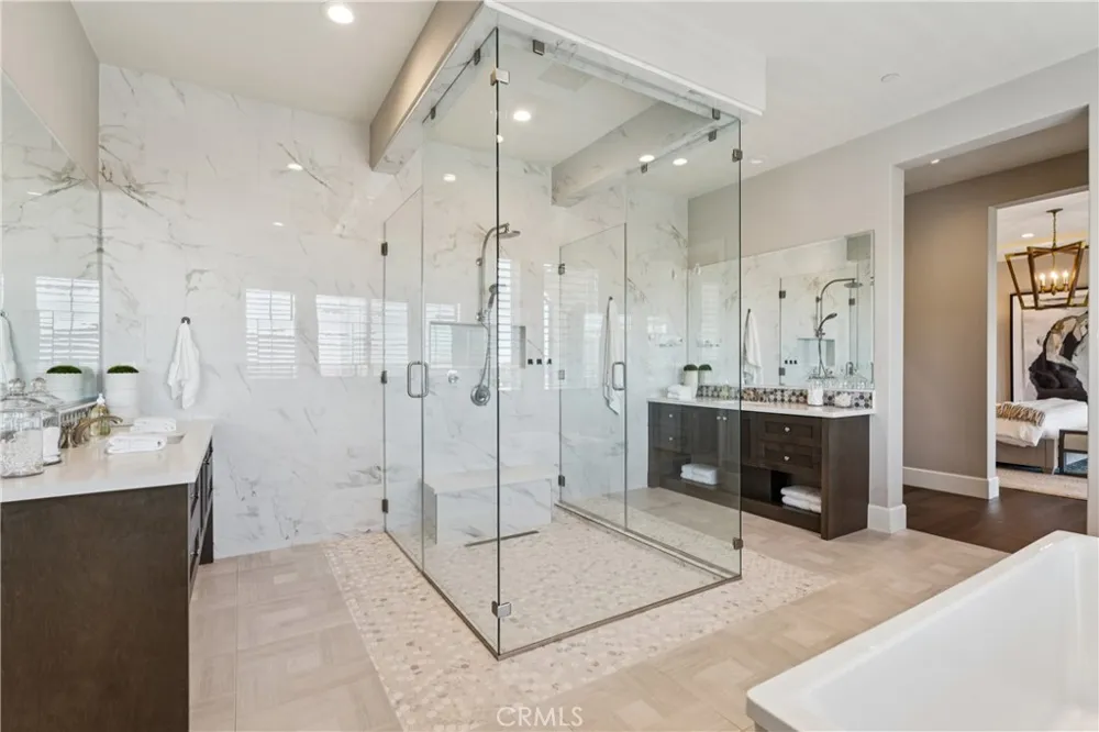 127 Lanzon Irvine, CA 92602