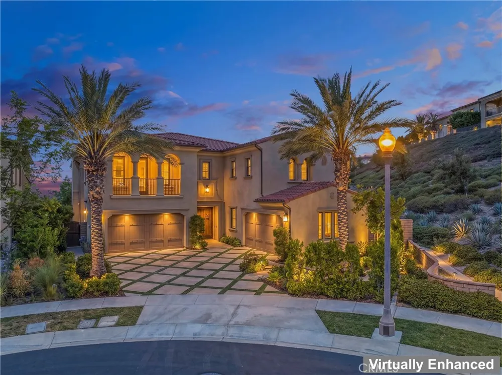 127 Lanzon Irvine, CA 92602