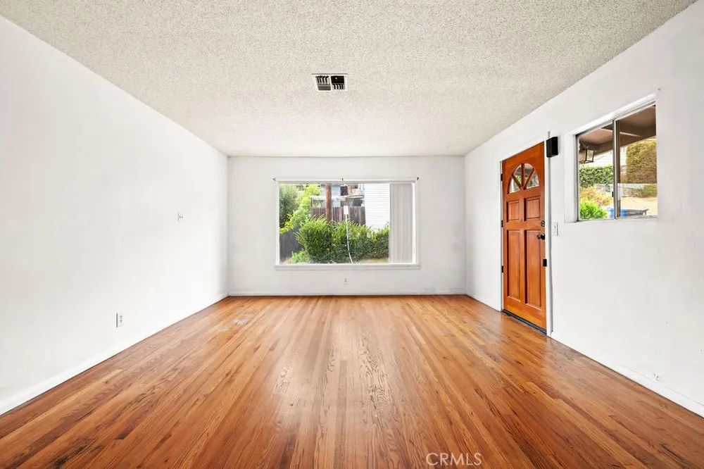 2012 Barnett Los Angeles, CA 90032