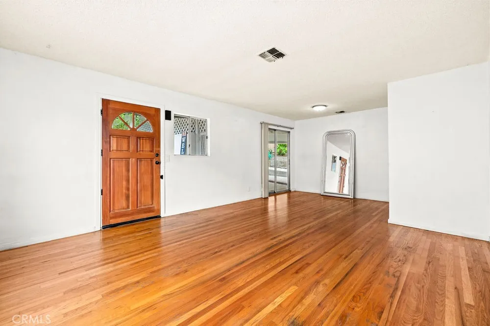 2012 Barnett Los Angeles, CA 90032
