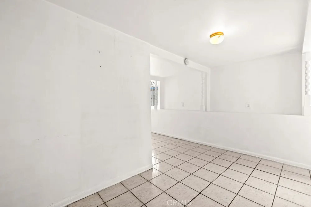 2012 Barnett Los Angeles, CA 90032