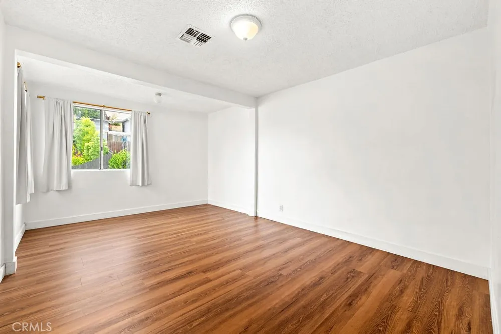 2012 Barnett Los Angeles, CA 90032