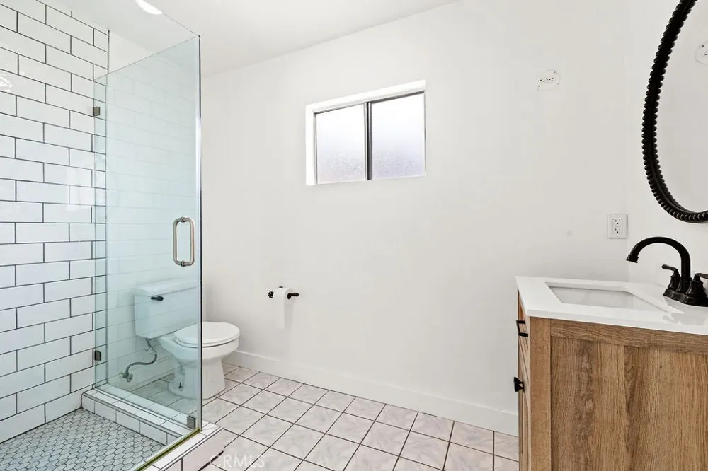 2012 Barnett Los Angeles, CA 90032