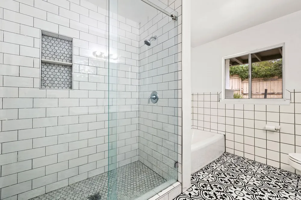 2012 Barnett Los Angeles, CA 90032