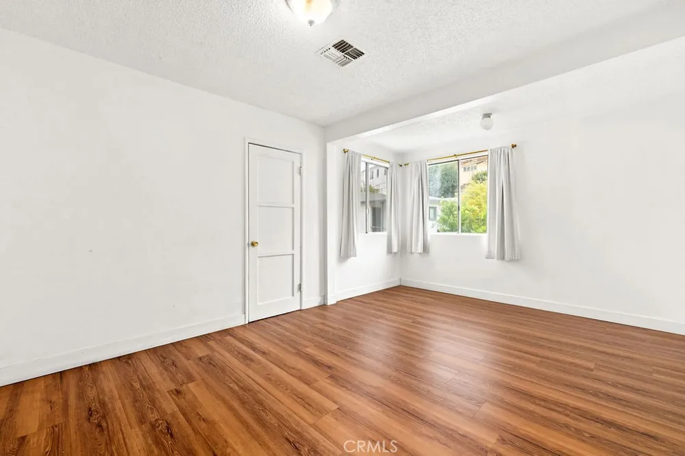 2012 Barnett Los Angeles, CA 90032