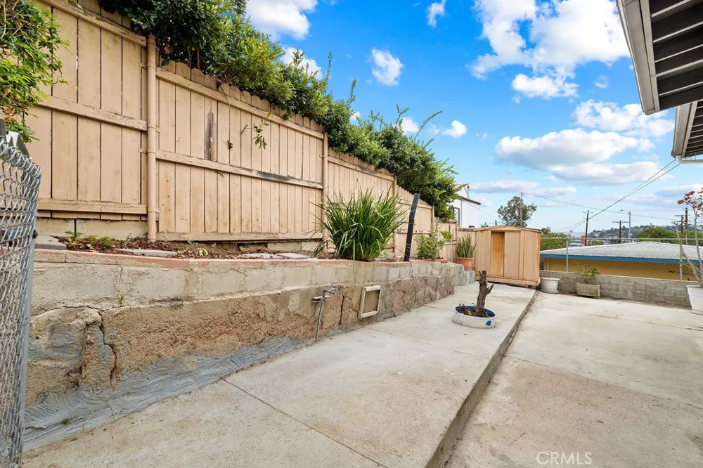 2012 Barnett Los Angeles, CA 90032