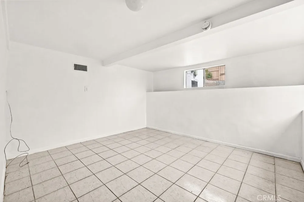 2012 Barnett Los Angeles, CA 90032