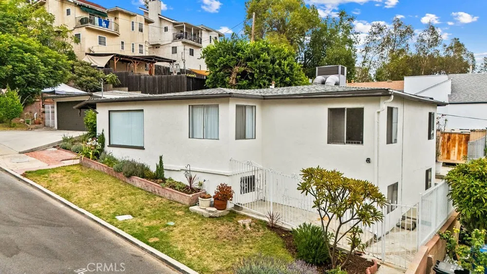 2012 Barnett Los Angeles, CA 90032