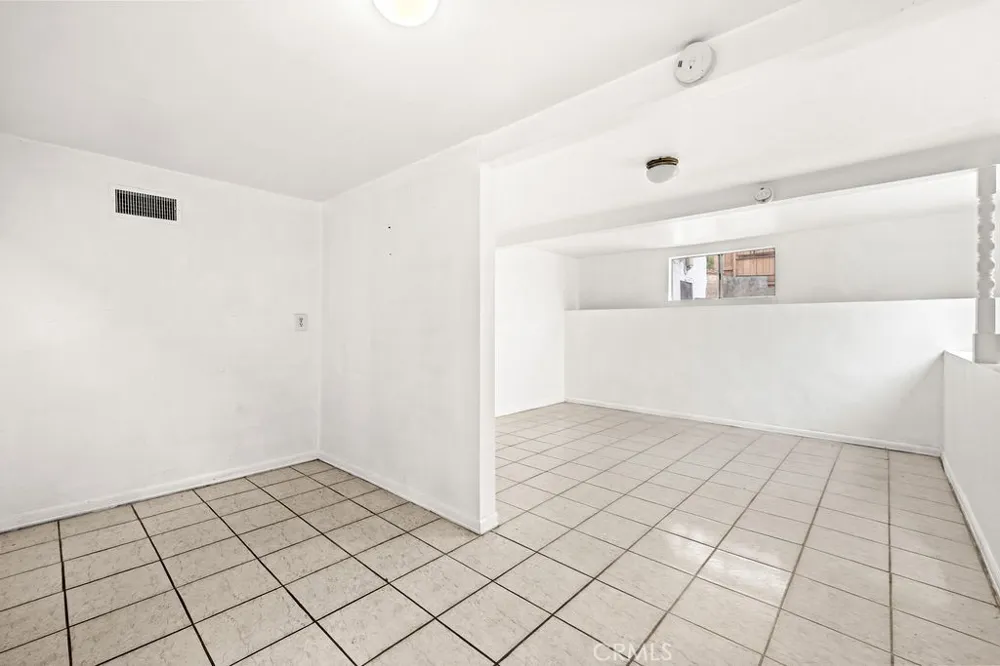 2012 Barnett Los Angeles, CA 90032