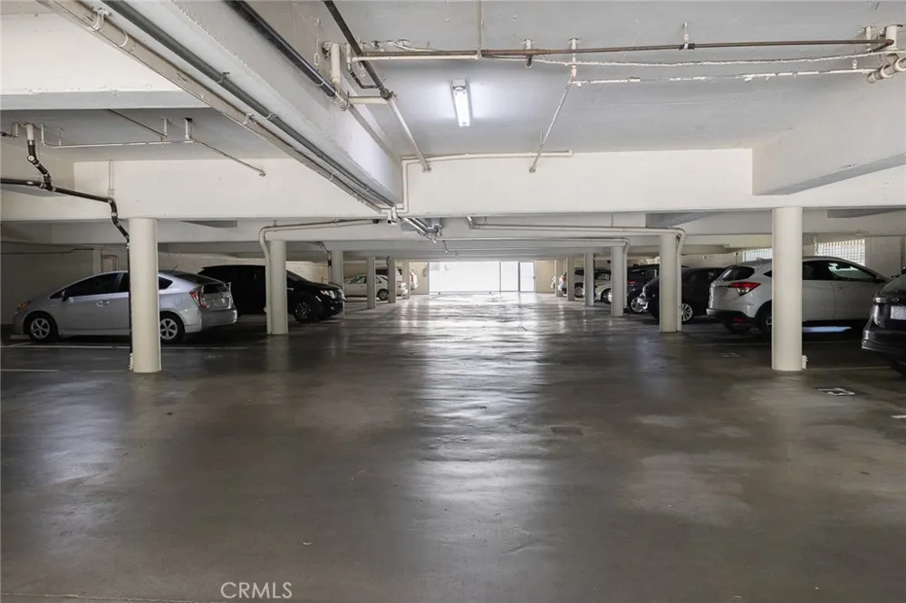 420 S Madison #213 Pasadena, CA 91101