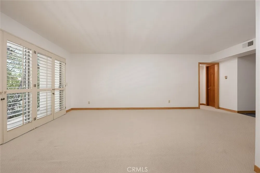 420 S Madison #213 Pasadena, CA 91101