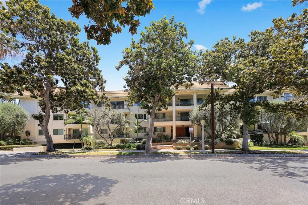 420 S Madison #213 Pasadena, CA 91101