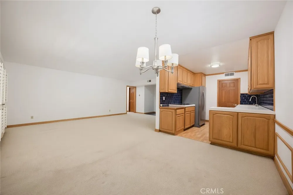 420 S Madison #213 Pasadena, CA 91101