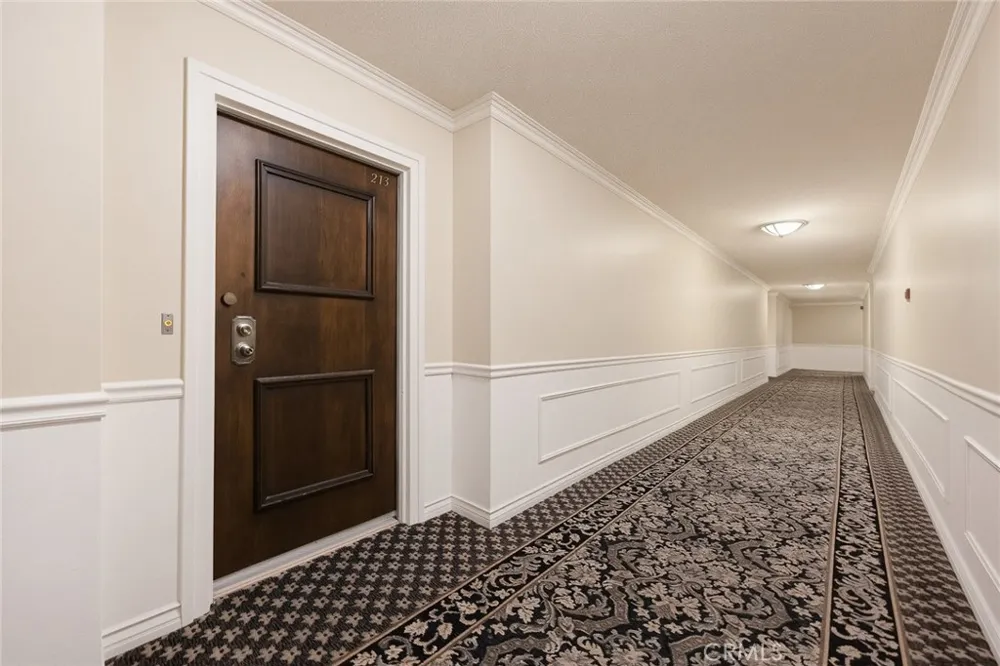 420 S Madison #213 Pasadena, CA 91101