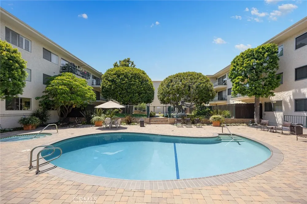 420 S Madison #213 Pasadena, CA 91101