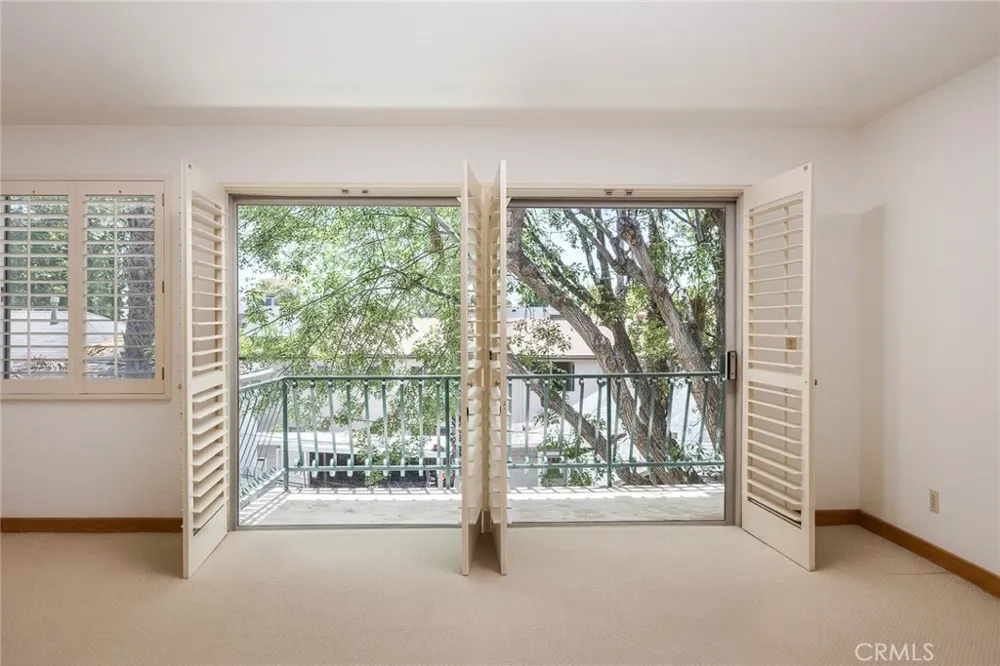 420 S Madison #213 Pasadena, CA 91101