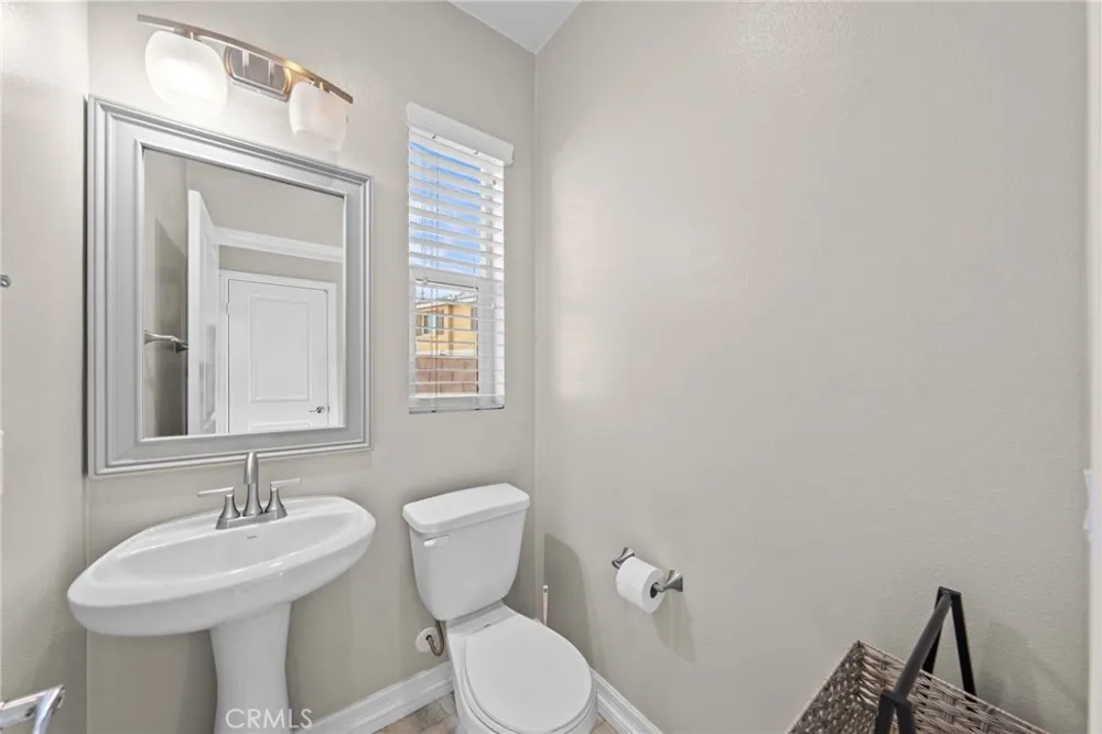 6958 Stanza Court Fontana, CA 92336