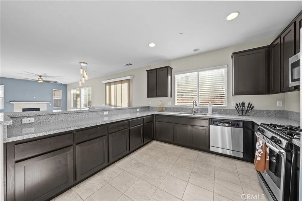 6958 Stanza Court Fontana, CA 92336