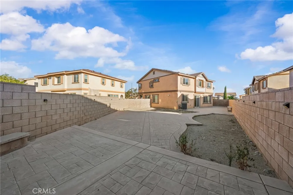 6958 Stanza Court Fontana, CA 92336