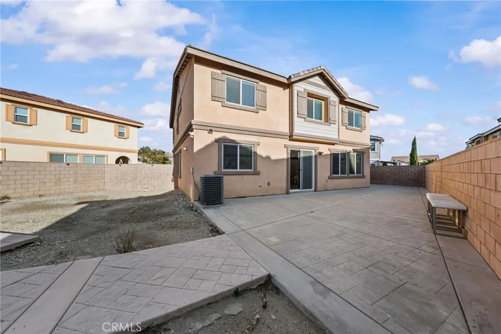 6958 Stanza Court Fontana, CA 92336