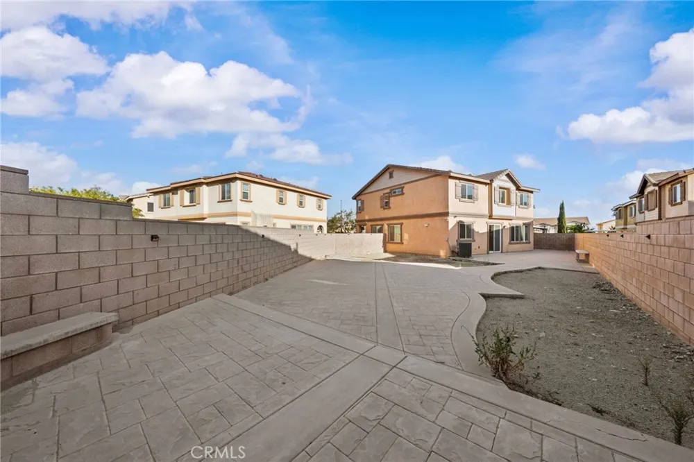 6958 Stanza Court Fontana, CA 92336
