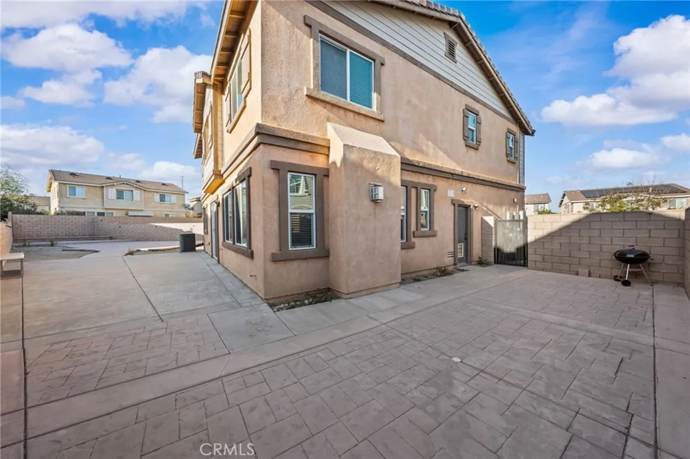 6958 Stanza Court Fontana, CA 92336