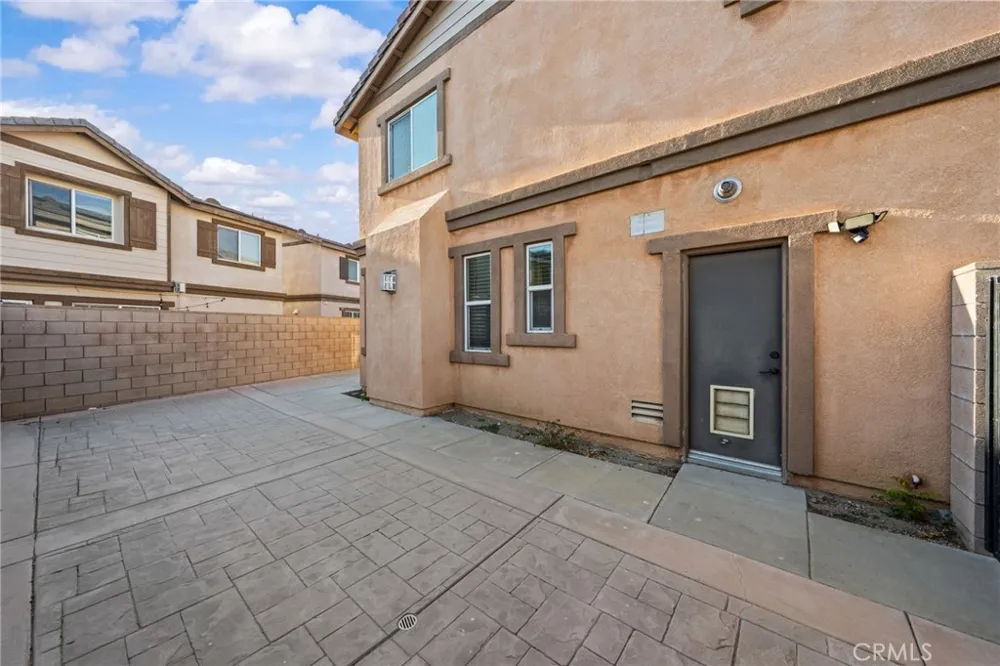 6958 Stanza Court Fontana, CA 92336