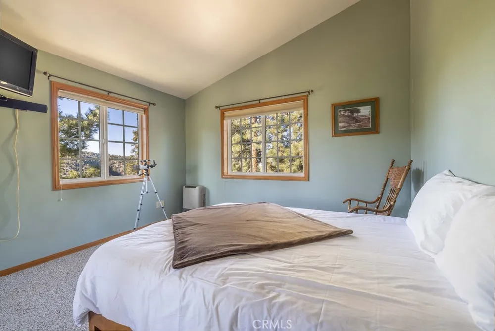 43942 Rainbow Lane Angelus Oaks, CA 92305
