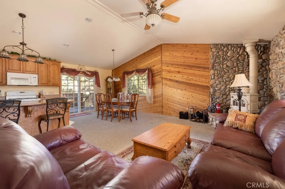 43942 Rainbow Lane Angelus Oaks, CA 92305