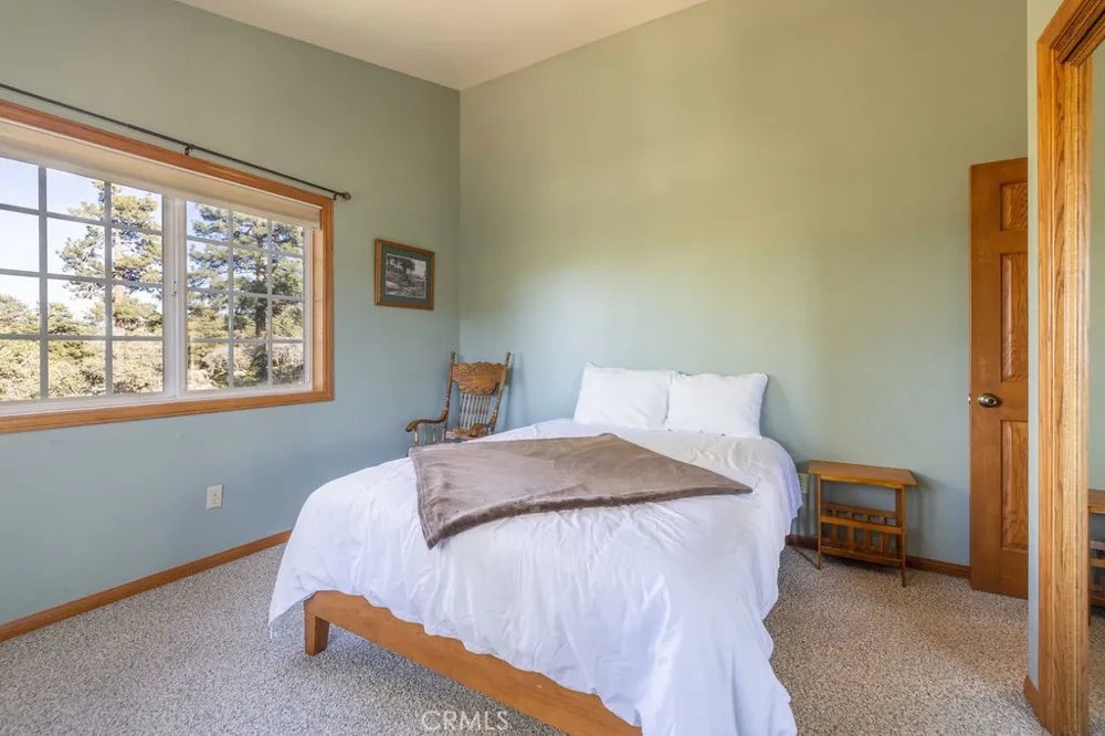43942 Rainbow Lane Angelus Oaks, CA 92305