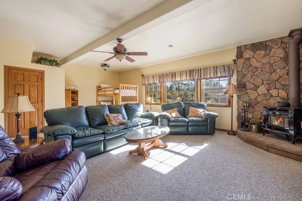 43942 Rainbow Lane Angelus Oaks, CA 92305