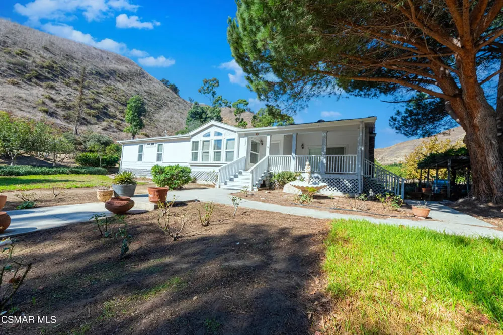 1057 La Loma Avenue Somis, CA 93066