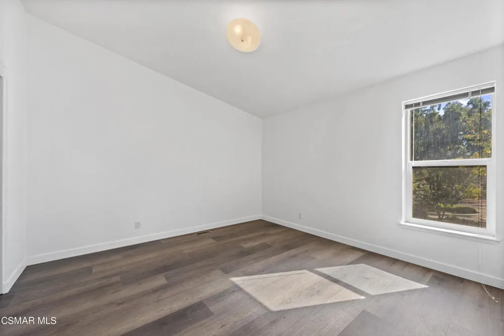 1057 La Loma Avenue Somis, CA 93066