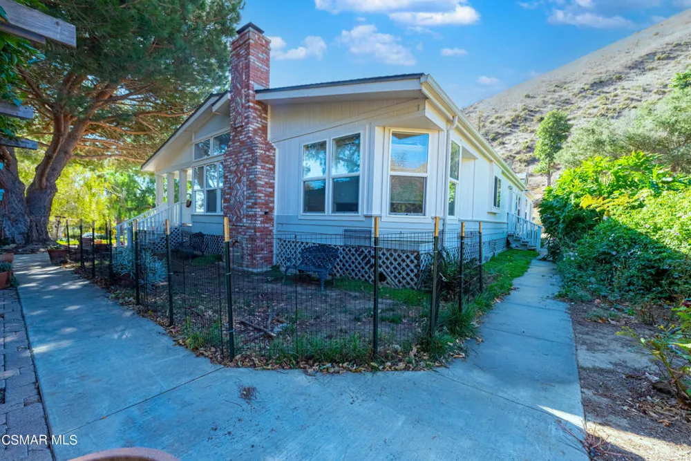 1057 La Loma Avenue Somis, CA 93066