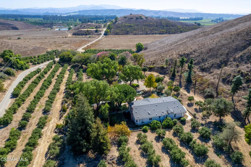 1057 La Loma Avenue Somis, CA 93066