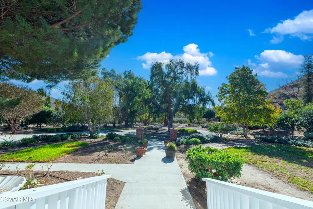 1057 La Loma Avenue Somis, CA 93066