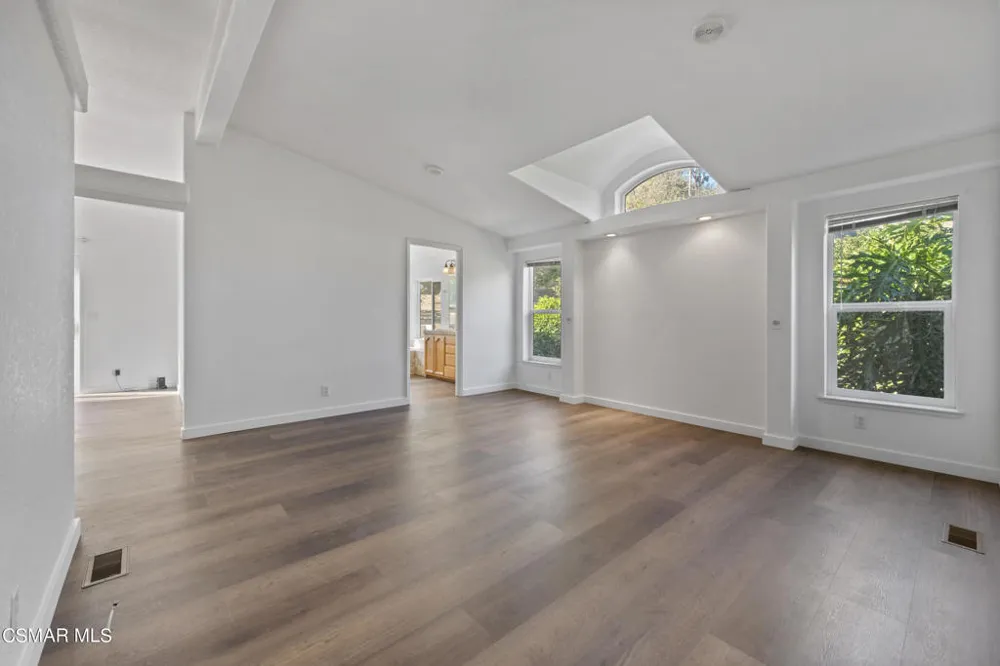 1057 La Loma Avenue Somis, CA 93066