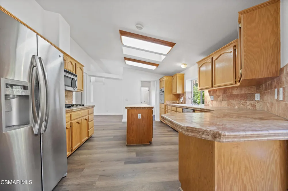 1057 La Loma Avenue Somis, CA 93066