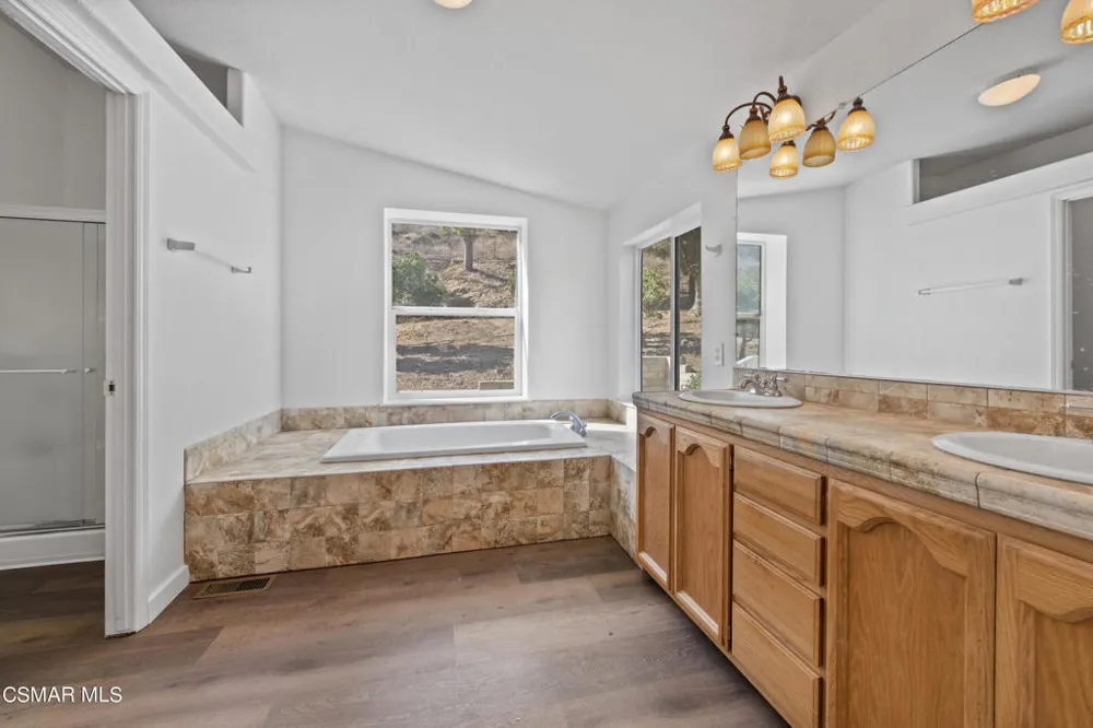 1057 La Loma Avenue Somis, CA 93066