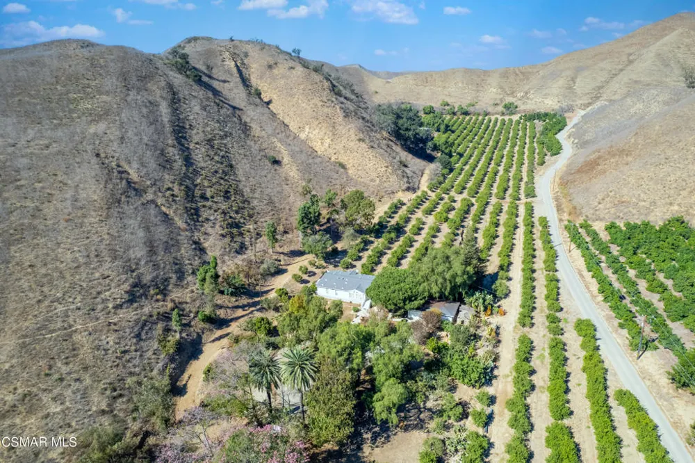 1057 La Loma Avenue Somis, CA 93066