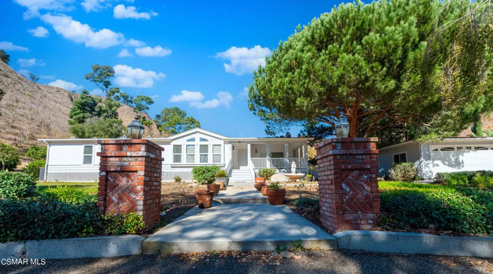 1057 La Loma Avenue Somis, CA 93066