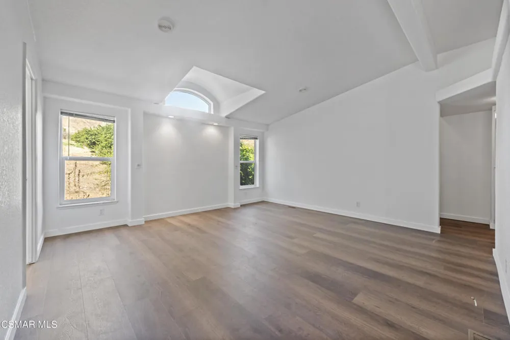 1057 La Loma Avenue Somis, CA 93066