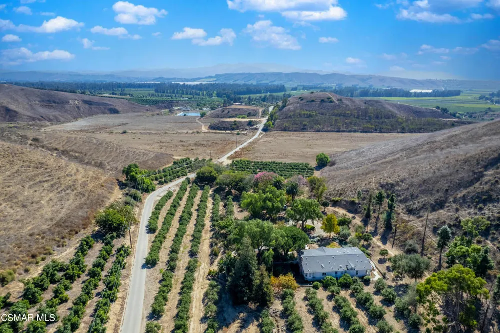 1057 La Loma Avenue Somis, CA 93066
