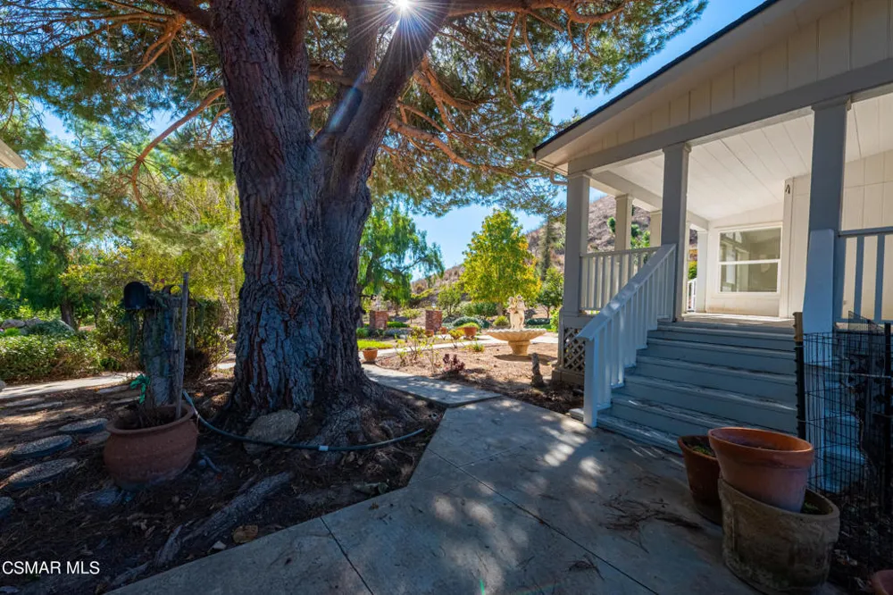 1057 La Loma Avenue Somis, CA 93066