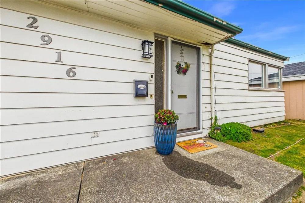 2916 Lowell Eureka, CA 95501
