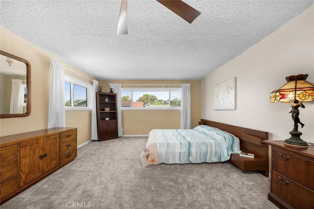 3670 Bluebell Street Seal Beach, CA 90740