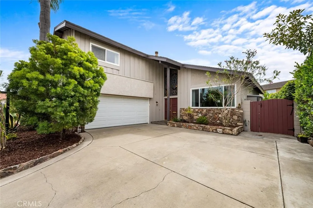3670 Bluebell Street Seal Beach, CA 90740