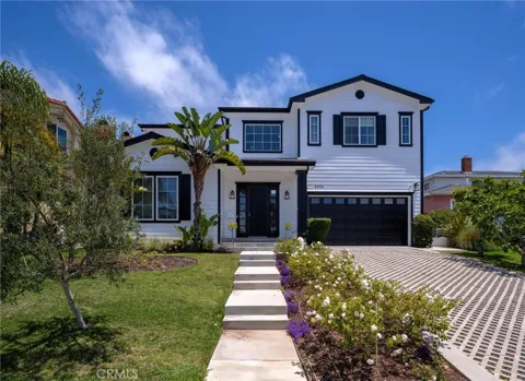 8056 Kentwood
