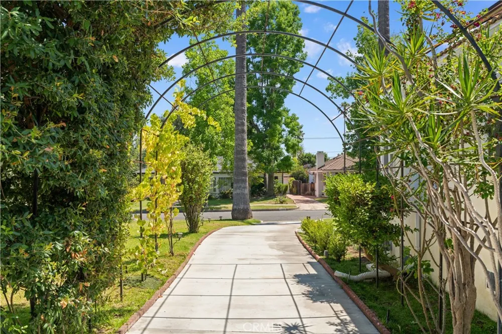 2915 Woodlawn Avenue San Marino, CA 91108
